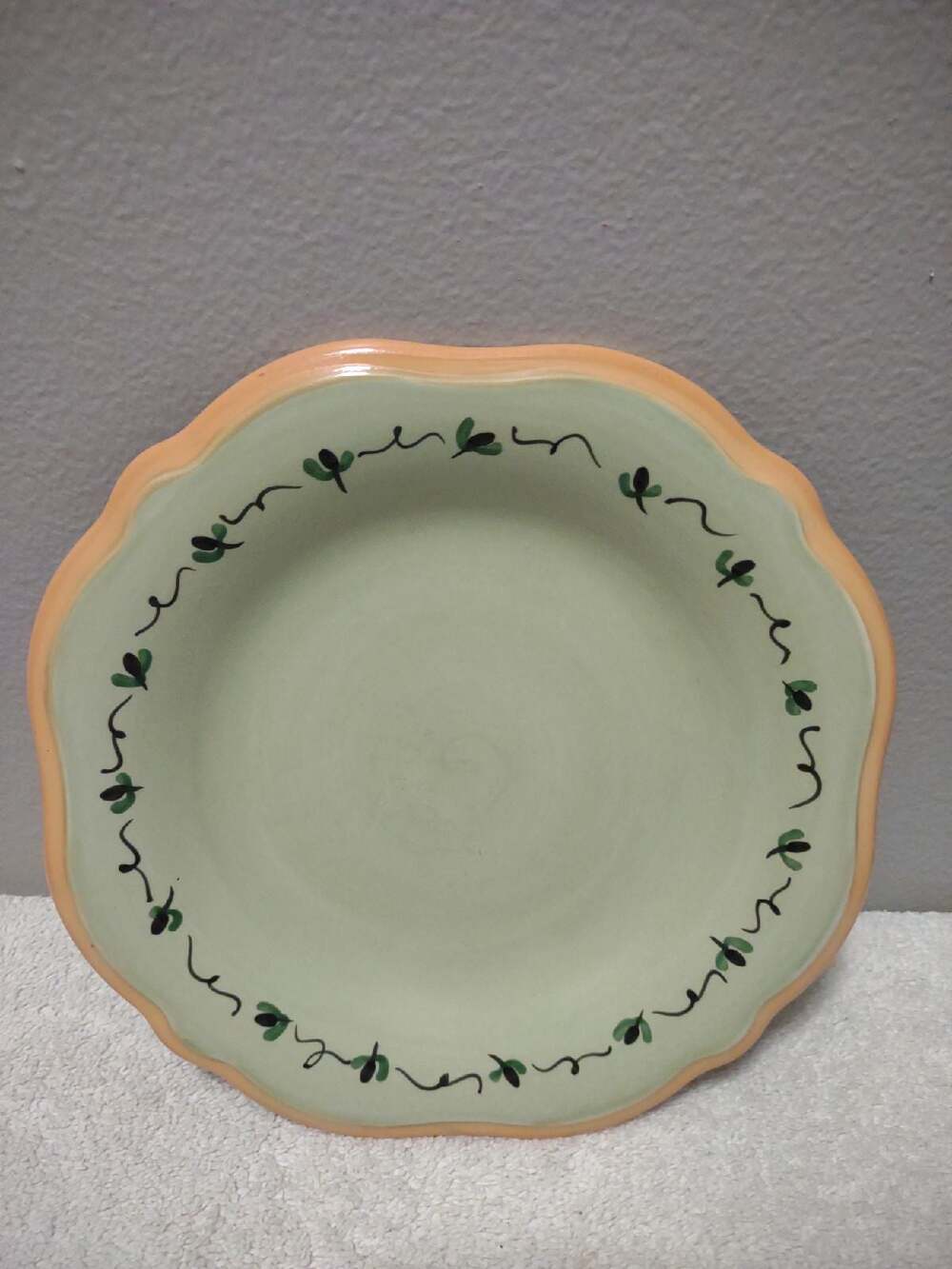 Pfaltzgraff Pistoulet Secrets of Jana Kolpen green stoneware salad plate